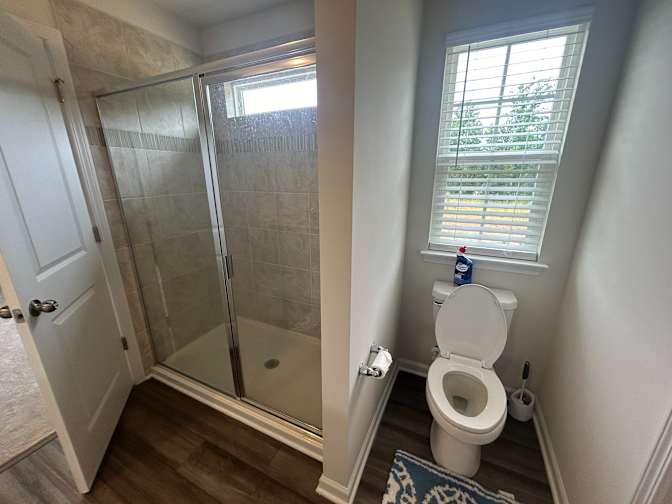 Alcove Rooms's room