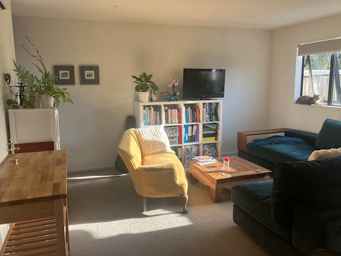 KAREN ELIZABETH  DUNFORD's room