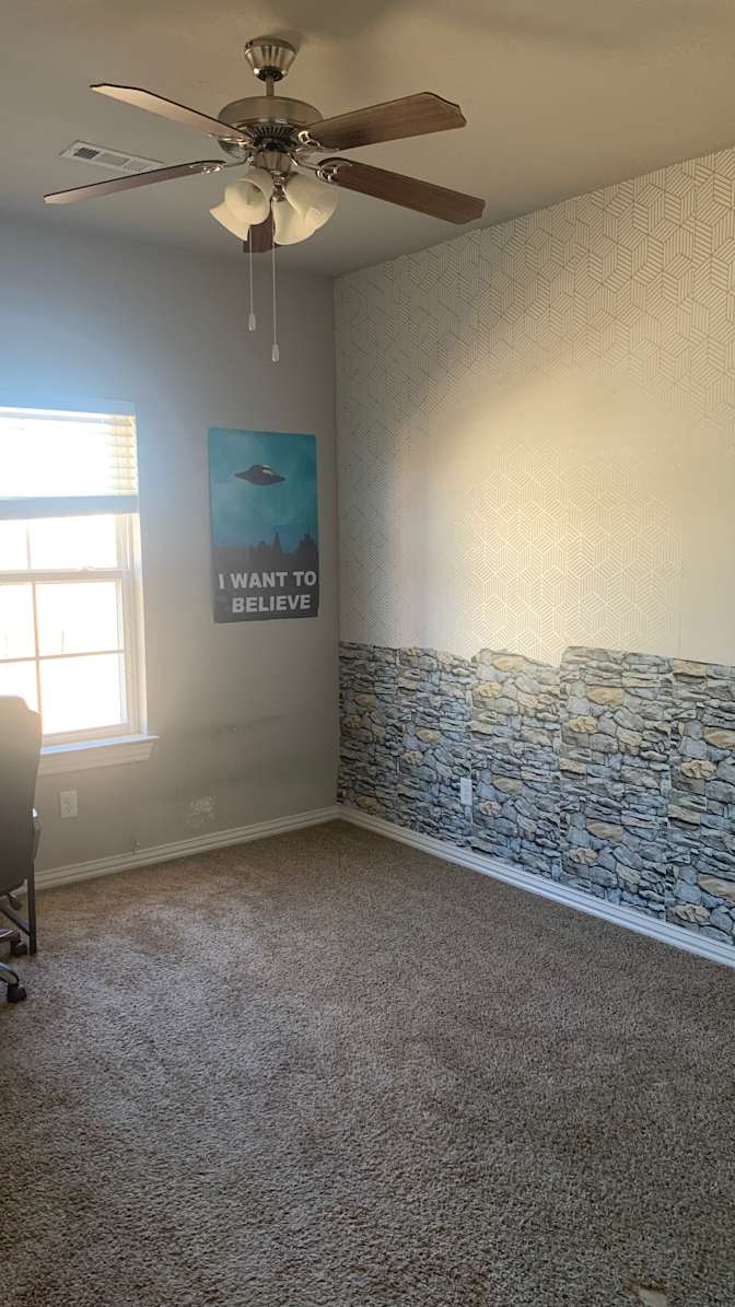 Santiago's room