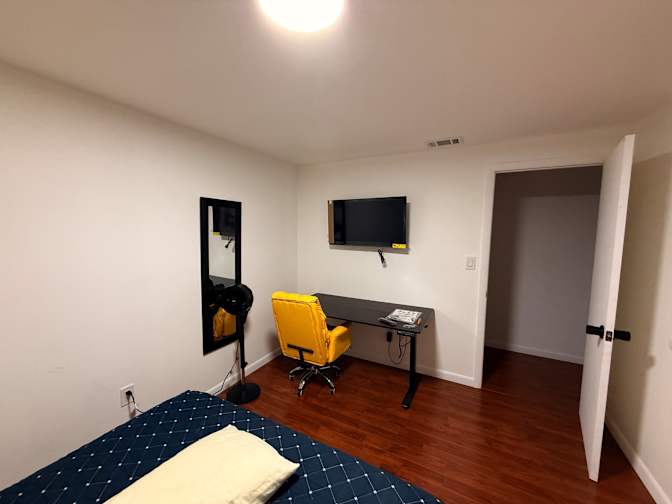 Felipe's room