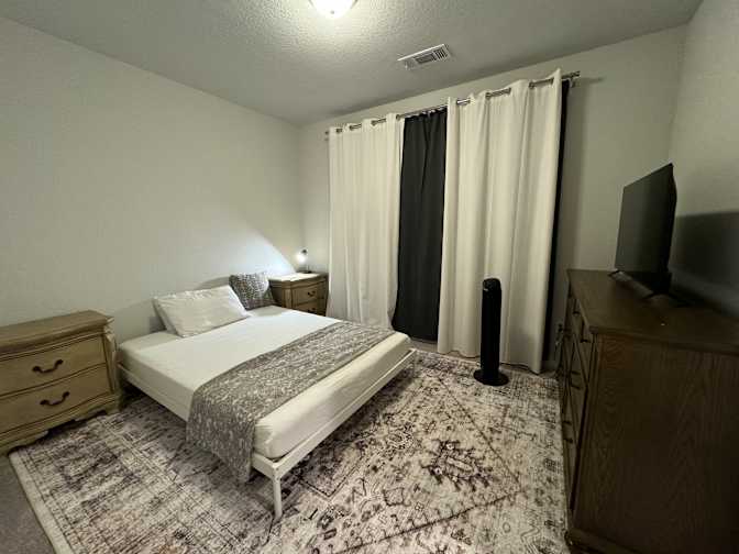 Shirlly's room