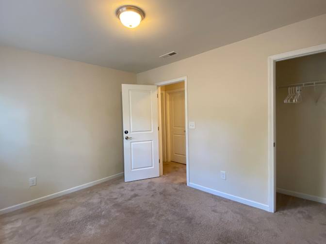 Alcove Rooms's room