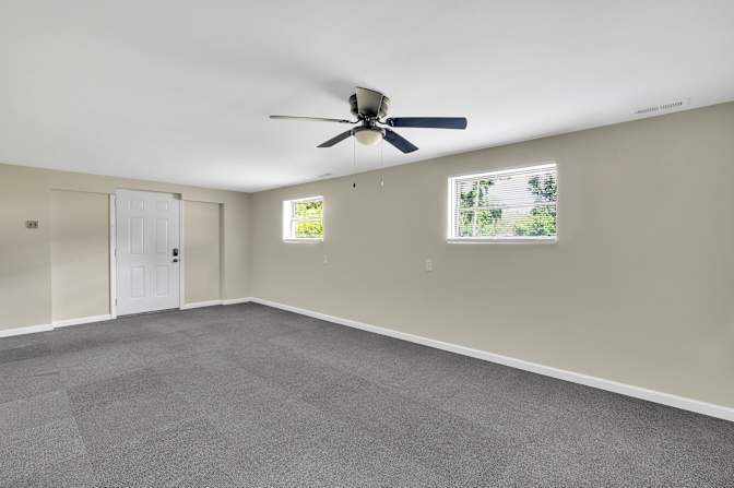 lifedoorrentals's room