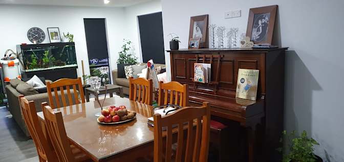 Hephzibah's room