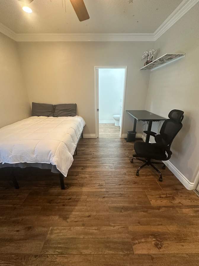 Gerardo's room