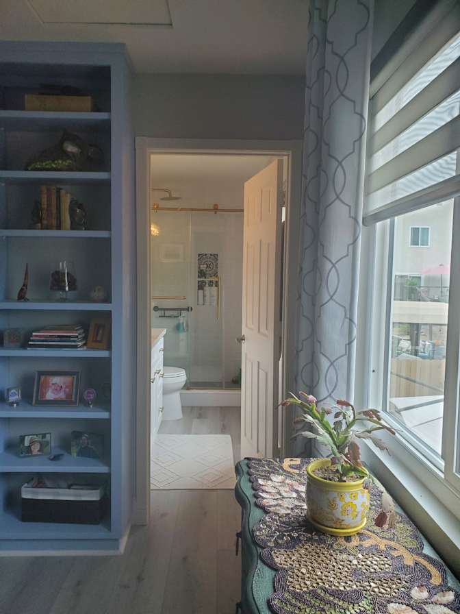 Kyong's room