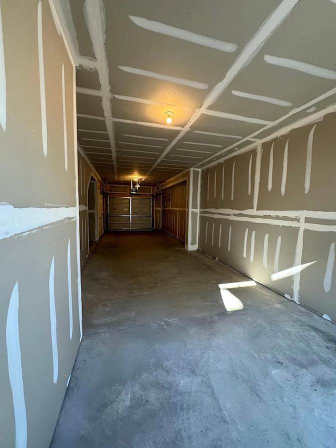 Alcove Rooms's room