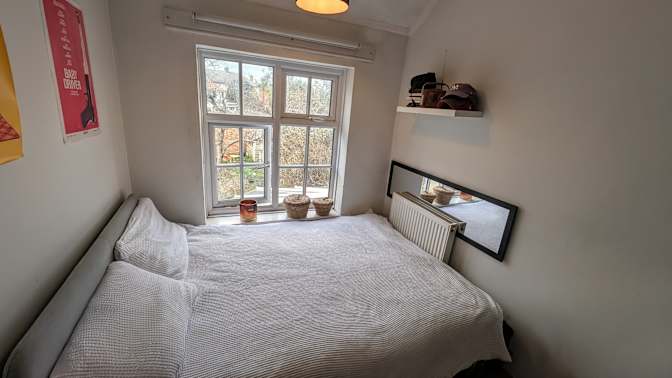 Stephanie's room