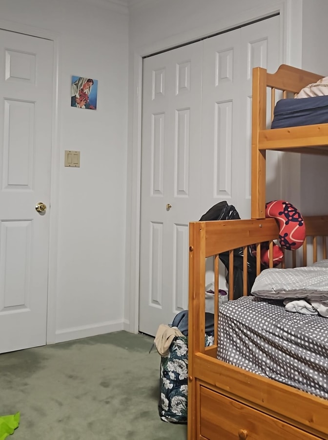 Kaitlyn's room