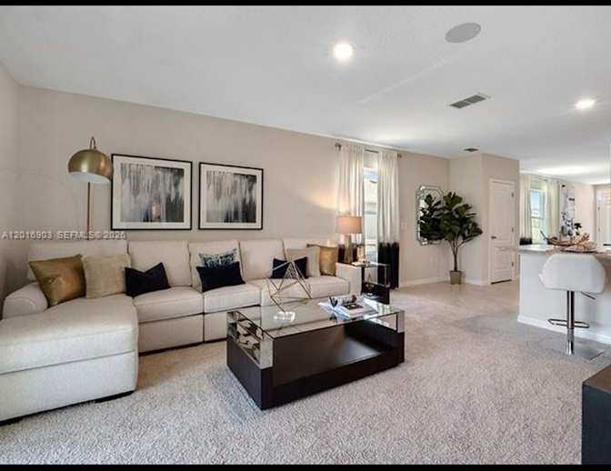 Latoya pinnock's room