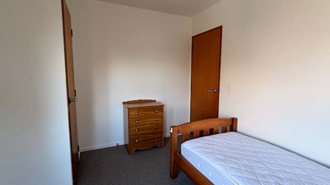 Leon's room