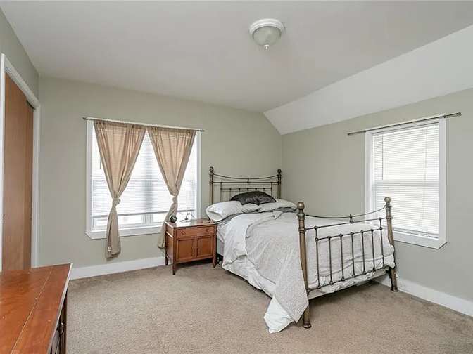 Joey Ingram's room