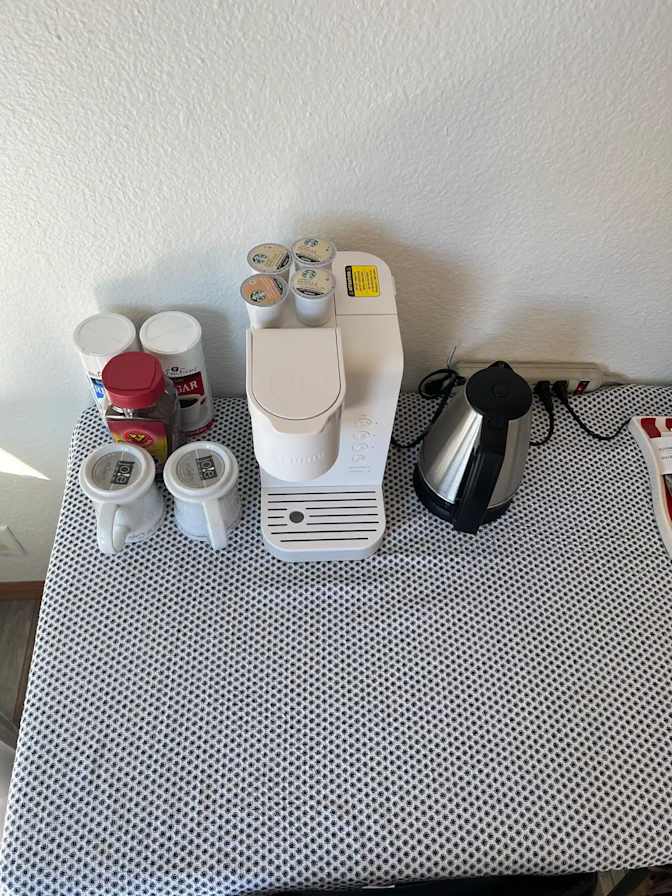 Sez's room