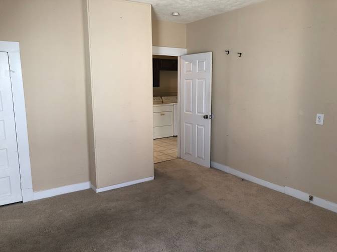 Alcove Rooms's room