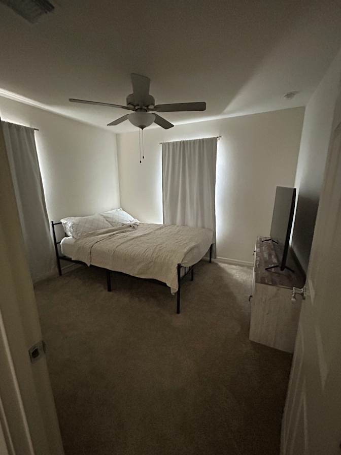 Alexis's room
