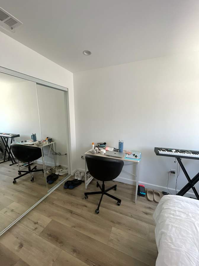 Nicolas Navarro's room