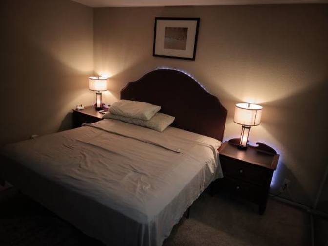 Fully Furnished's room