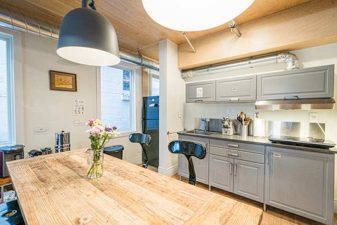 Russian Hill Coliving's room