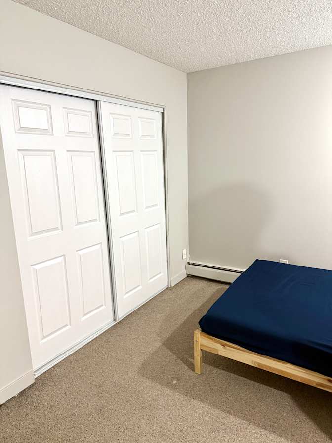 Pouria's room