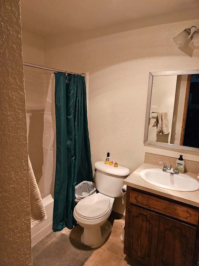 Naomi's room