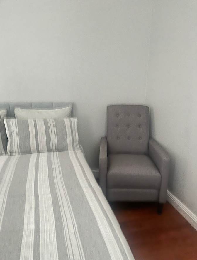 Joy’s  Rentals's room
