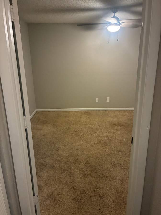 Moe's room