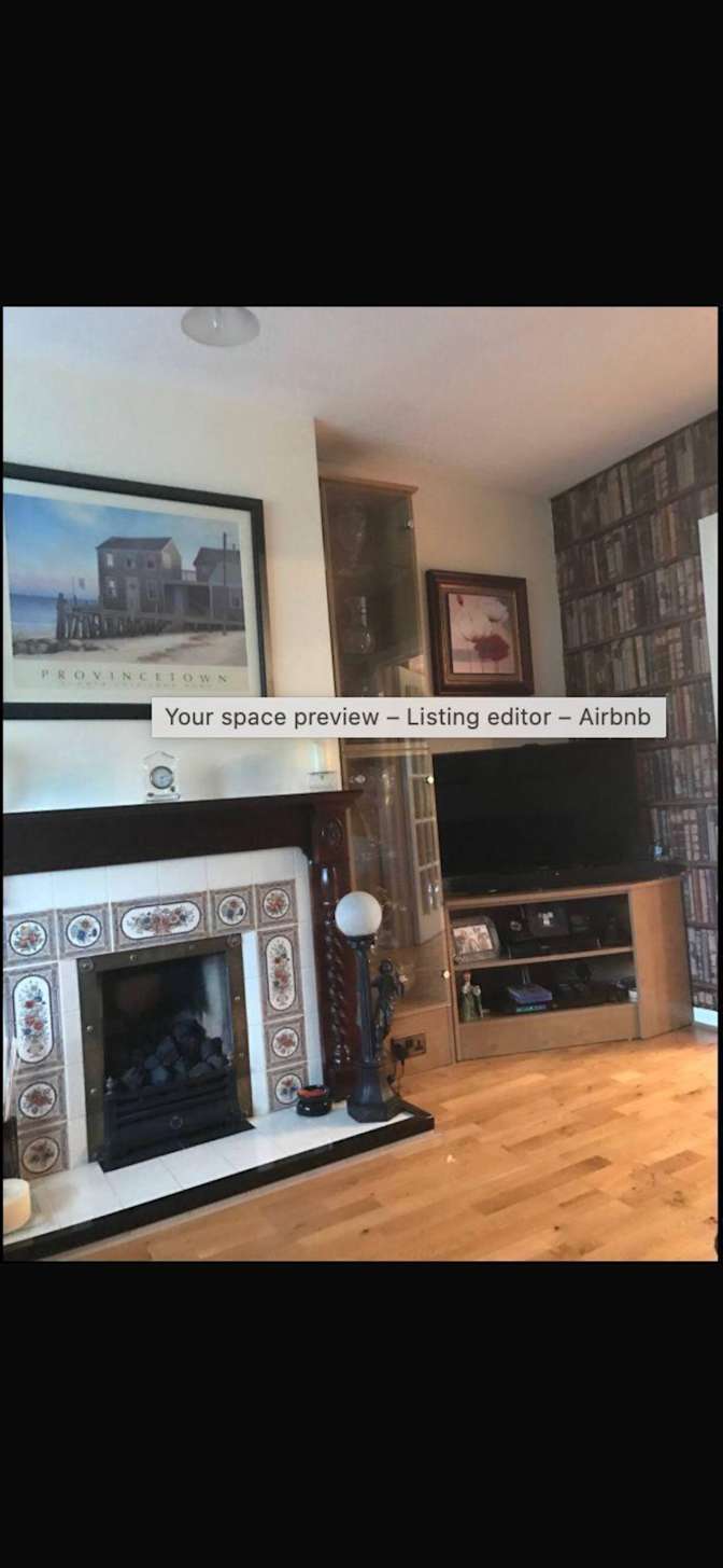 derek mckenna's room