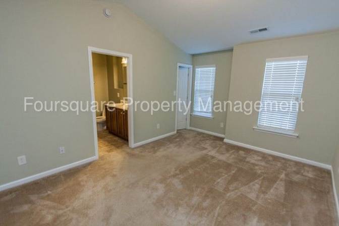 Alcove Rooms's room