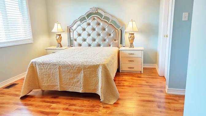 Linda's room