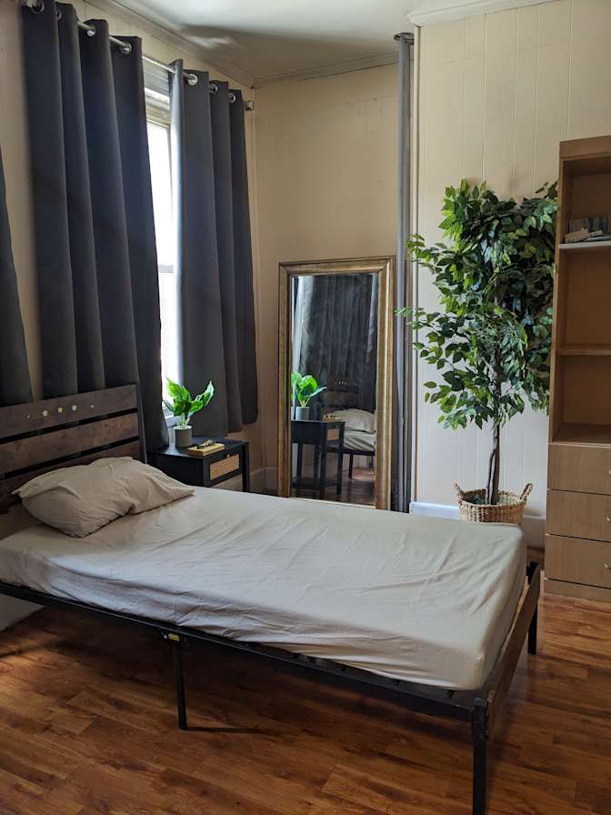 Eddie's room
