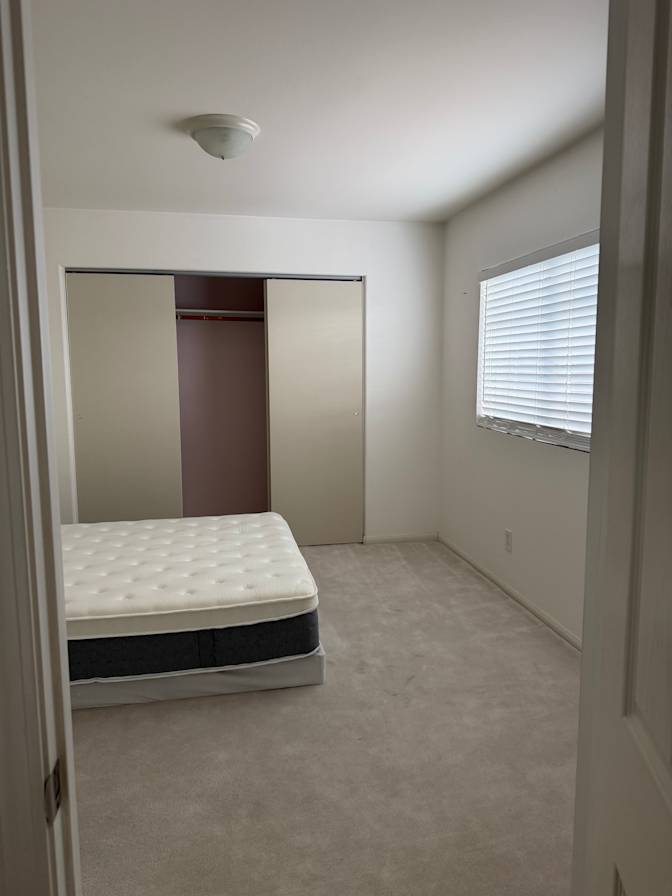 Amy Le's room