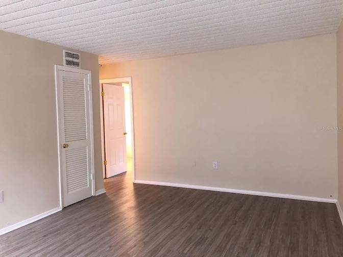 sam's room