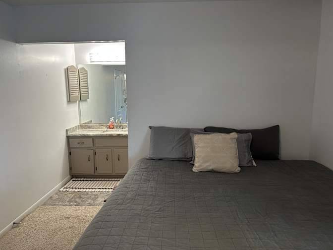 JW Consulting's room