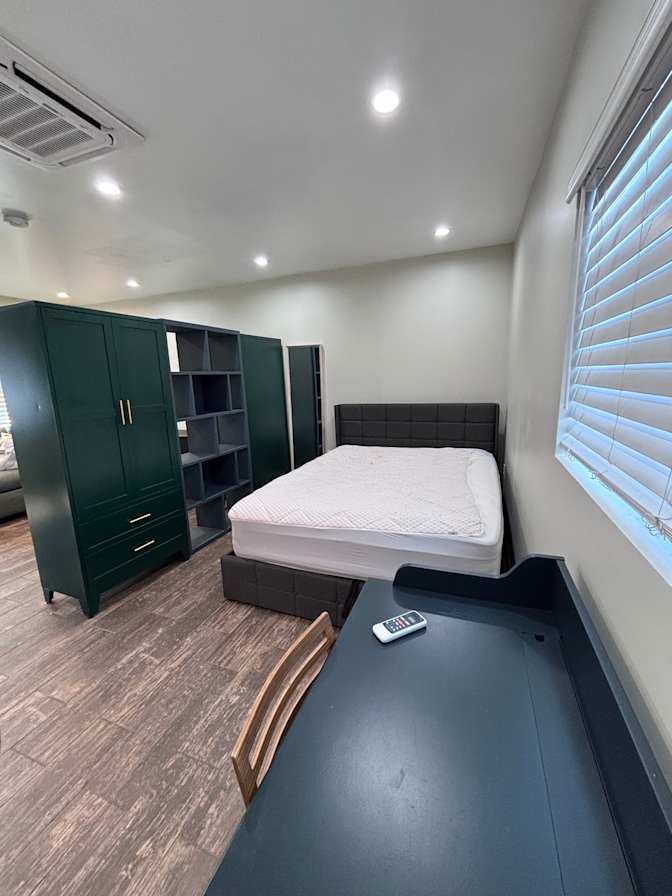 Kate's room