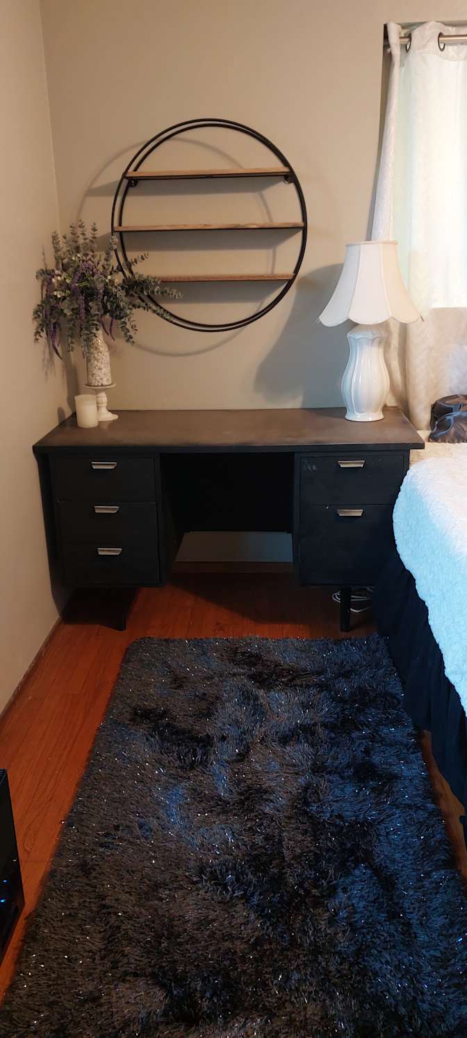 RHONDA's room