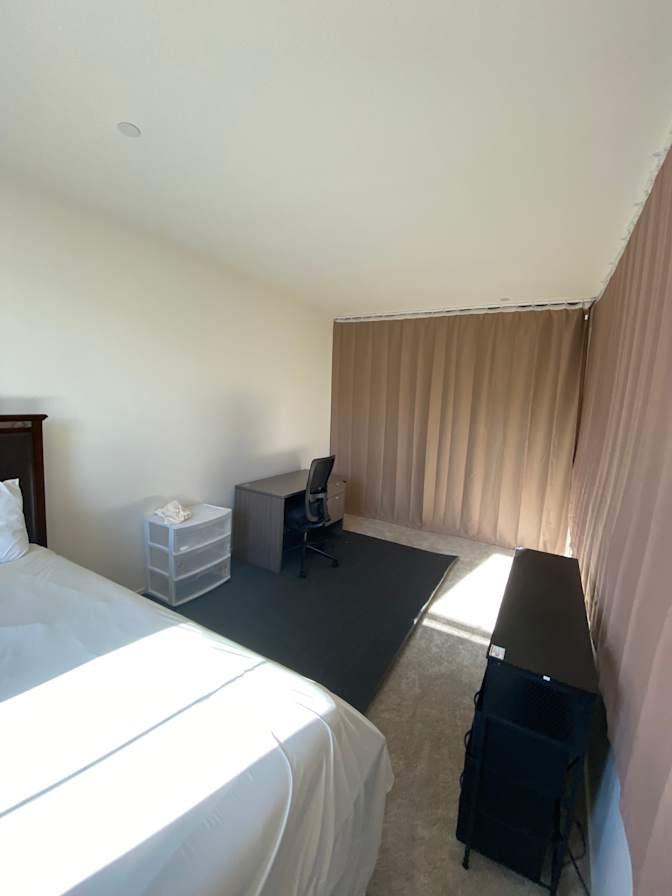 Miani Giron's room