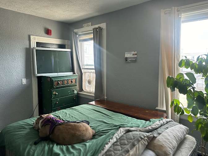 Lamont's room
