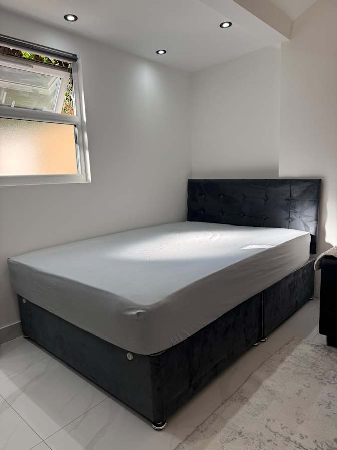 Aldi's room