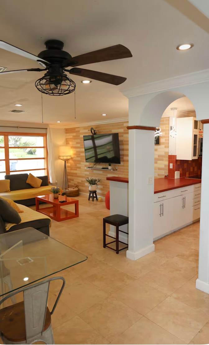 Mauricio santiago's room