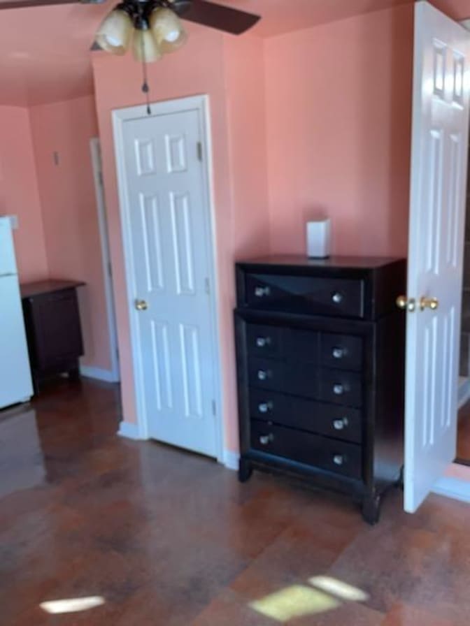 Dynelle's room