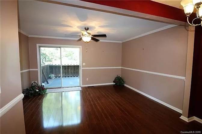 Alcove Rooms's room