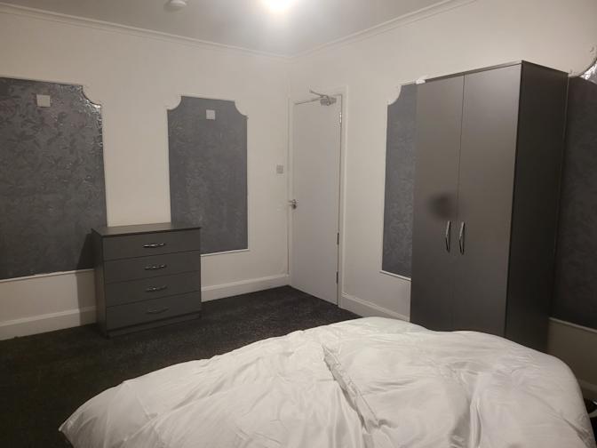 Ali's room