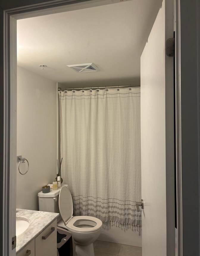Lina's room