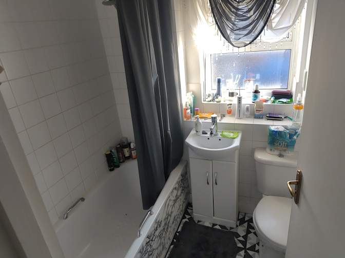 sam's room