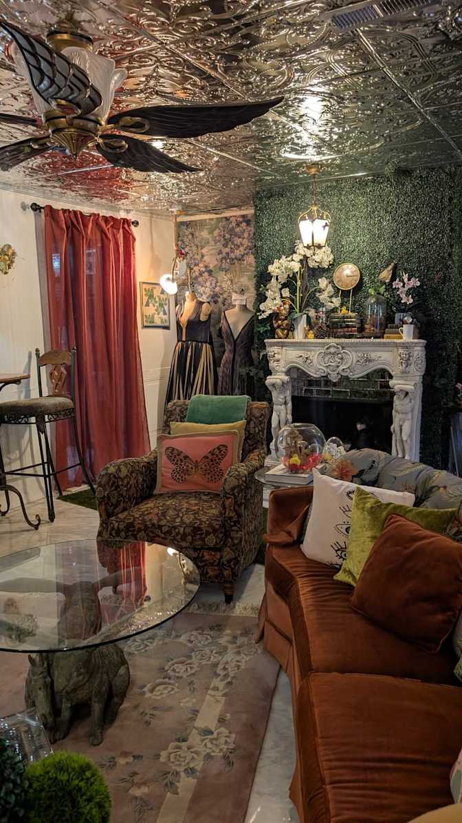 Truly's room