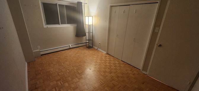 Emir's room