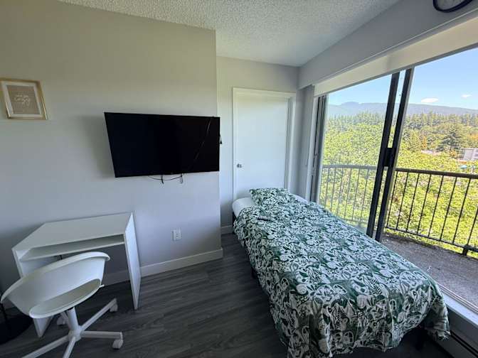 Leo's room