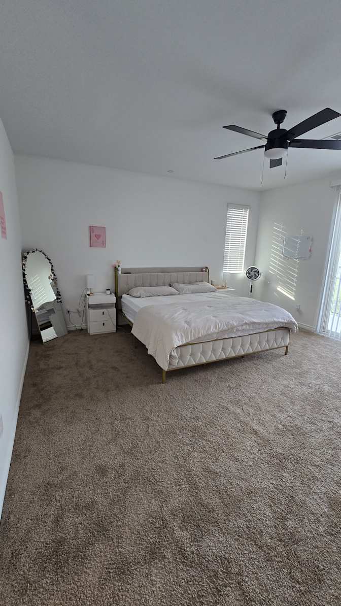 Caroline's room