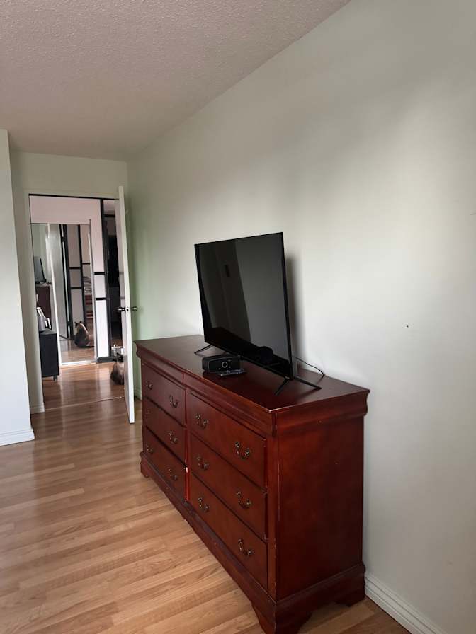 Elizabeth A Matthews's room