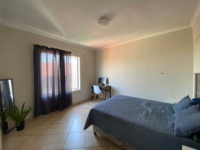 Ndamu thaba's room